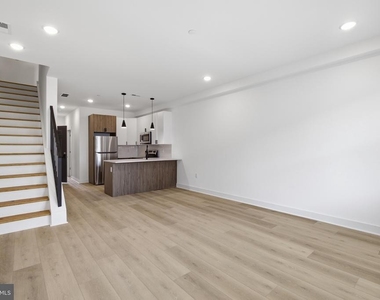 2237 N 16th Street - Photo Thumbnail 6