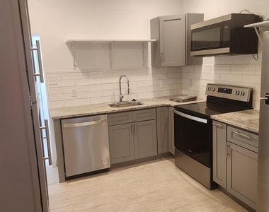 2524 N Marston Street - Photo Thumbnail 5