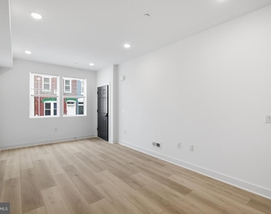 2237 N 16th Street - Photo Thumbnail 3