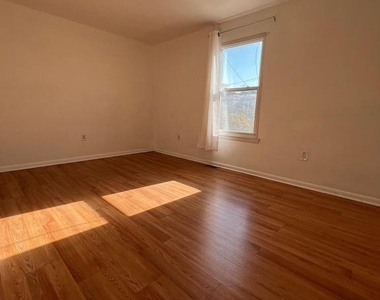 1610 W Diamond Street - Photo Thumbnail 10