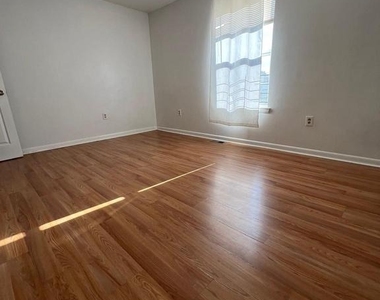 1610 W Diamond Street - Photo Thumbnail 19