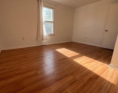 1610 W Diamond Street - Photo Thumbnail 11