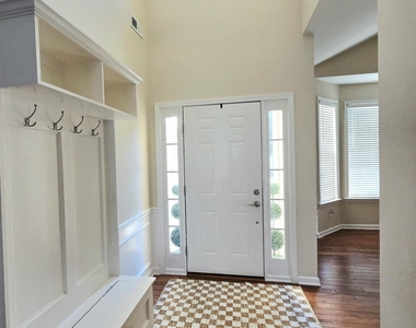 5525 Keowee Way - Photo Thumbnail 2
