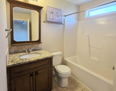 5525 Keowee Way - Photo Thumbnail 11