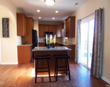 5525 Keowee Way - Photo Thumbnail 3