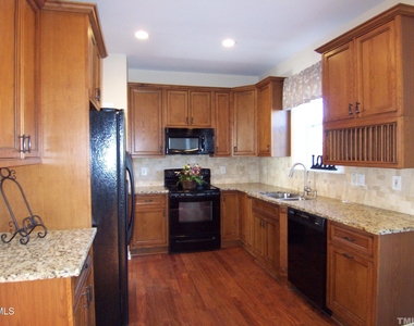 5525 Keowee Way - Photo Thumbnail 1