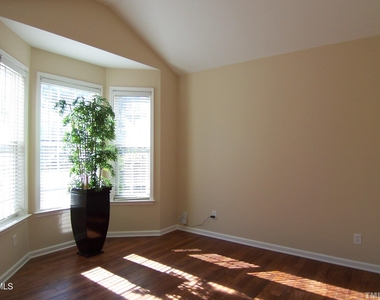 5525 Keowee Way - Photo Thumbnail 4