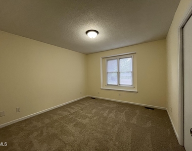 4705 Fargo Court - Photo Thumbnail 5