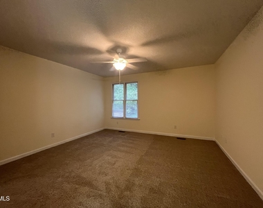 4705 Fargo Court - Photo Thumbnail 7