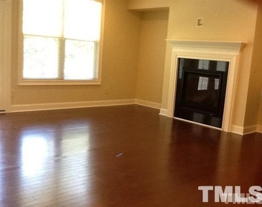 423 Talons Rest Way - Photo Thumbnail 5