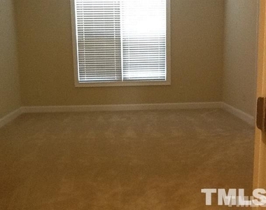 423 Talons Rest Way - Photo Thumbnail 6