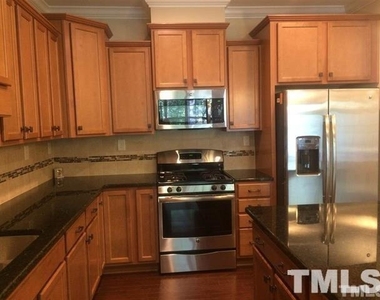 423 Talons Rest Way - Photo Thumbnail 3
