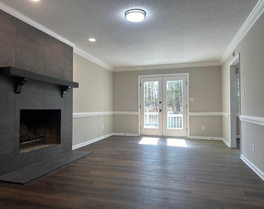 7029 Eastridge Drive - Photo Thumbnail 6