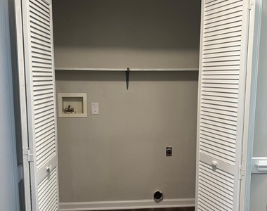 7029 Eastridge Drive - Photo Thumbnail 5