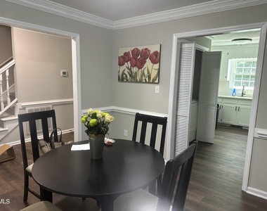 7029 Eastridge Drive - Photo Thumbnail 4