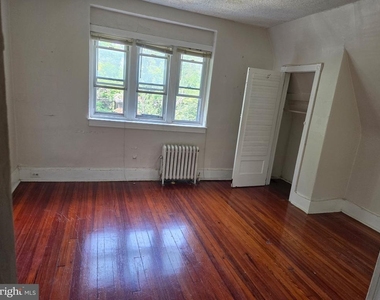 7044 Chew Avenue - Photo Thumbnail 2