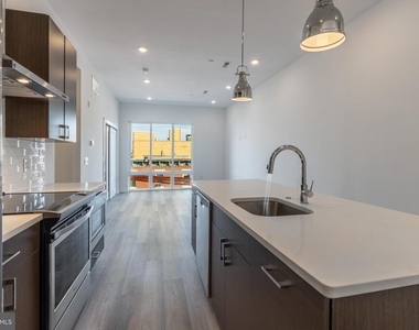 710 N 16th Street - Photo Thumbnail 1