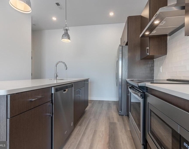 710 N 16th Street - Photo Thumbnail 7