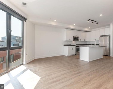 1519 Ridge Avenue - Photo Thumbnail 5