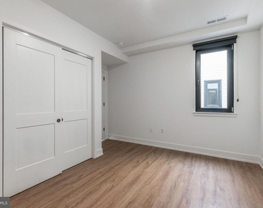 1519 Ridge Avenue - Photo Thumbnail 13