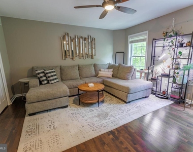 276 Parker Avenue - Photo Thumbnail 13