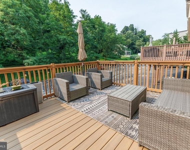 276 Parker Avenue - Photo Thumbnail 22