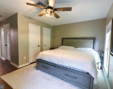 276 Parker Avenue - Photo Thumbnail 17