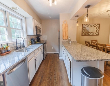 276 Parker Avenue - Photo Thumbnail 5
