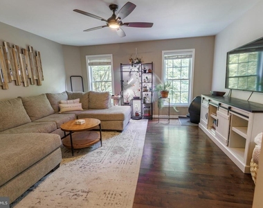 276 Parker Avenue - Photo Thumbnail 12