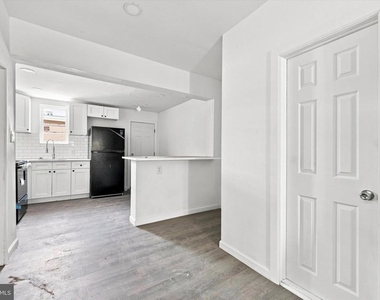 2435 Fitzgerald Street - Photo Thumbnail 6