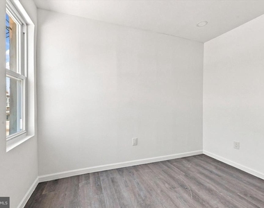 2435 Fitzgerald Street - Photo Thumbnail 9