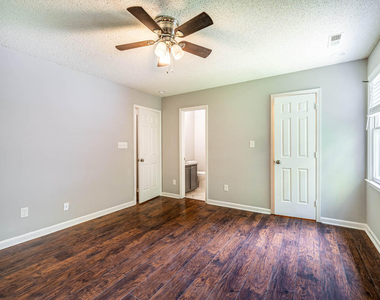 1320 Park Glen Drive - Photo Thumbnail 16