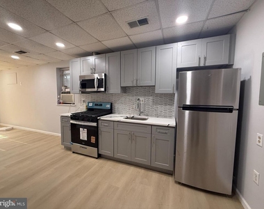 512 S 5th Street - Photo Thumbnail 1