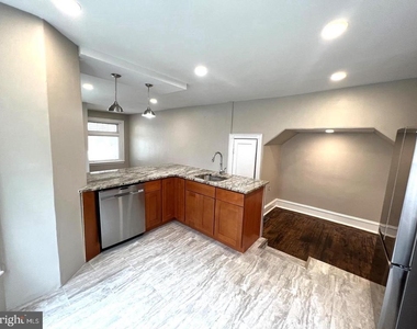 506 W Harvey Street - Photo Thumbnail 5