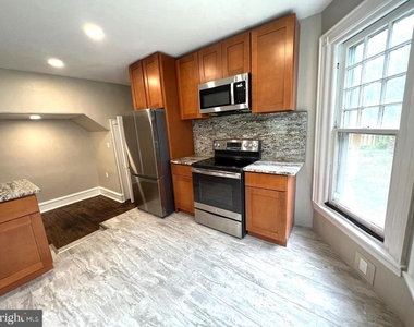 506 W Harvey Street - Photo Thumbnail 4