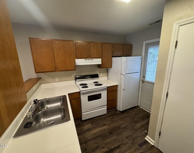 2910 Faversham Place - Photo Thumbnail 5