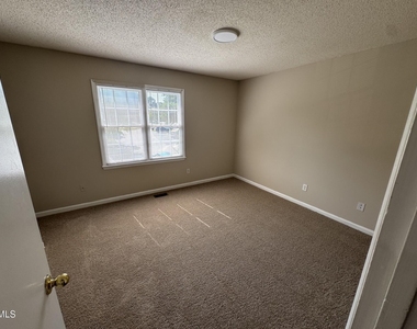 2910 Faversham Place - Photo Thumbnail 7