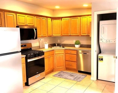 839 N 20th Street - Photo Thumbnail 1