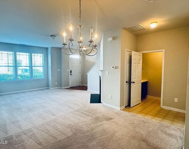 929 Morris Dale Lane - Photo Thumbnail 5