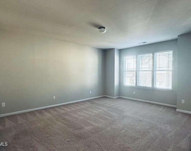 929 Morris Dale Lane - Photo Thumbnail 3