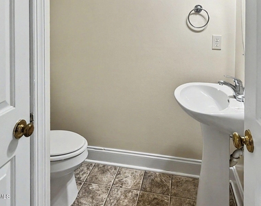 4122 Standing Rock Way - Photo Thumbnail 7