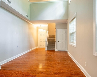 6301 Grove Estates Terrace - Photo Thumbnail 10