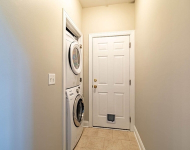 6301 Grove Estates Terrace - Photo Thumbnail 16