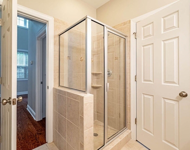 6301 Grove Estates Terrace - Photo Thumbnail 20