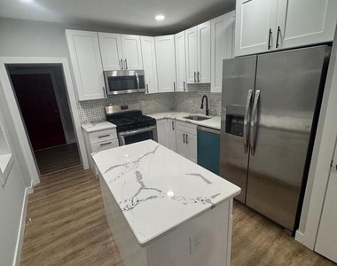 3128 N 24th Street - Photo Thumbnail 5