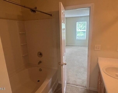76 Buckleigh Drive - Photo Thumbnail 8
