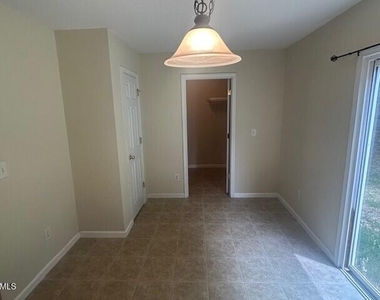 76 Buckleigh Drive - Photo Thumbnail 5
