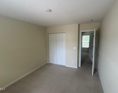 76 Buckleigh Drive - Photo Thumbnail 11