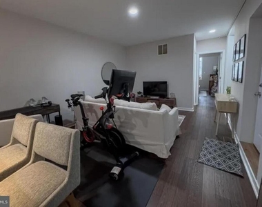1525 Green Street - Photo Thumbnail 2