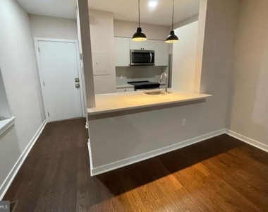 1525 Green Street - Photo Thumbnail 20